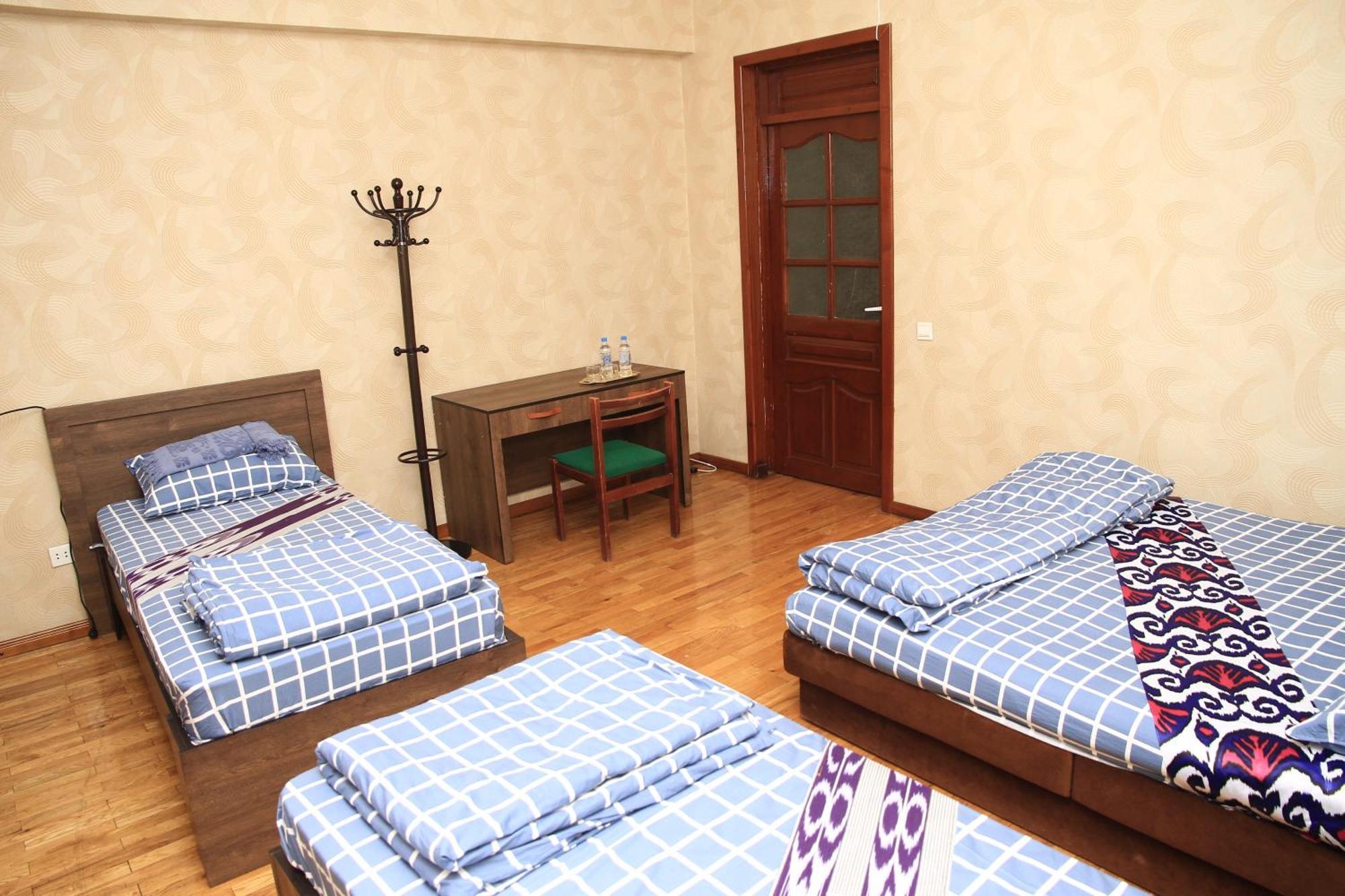 Yellow Hostel Dushanbe Luaran gambar