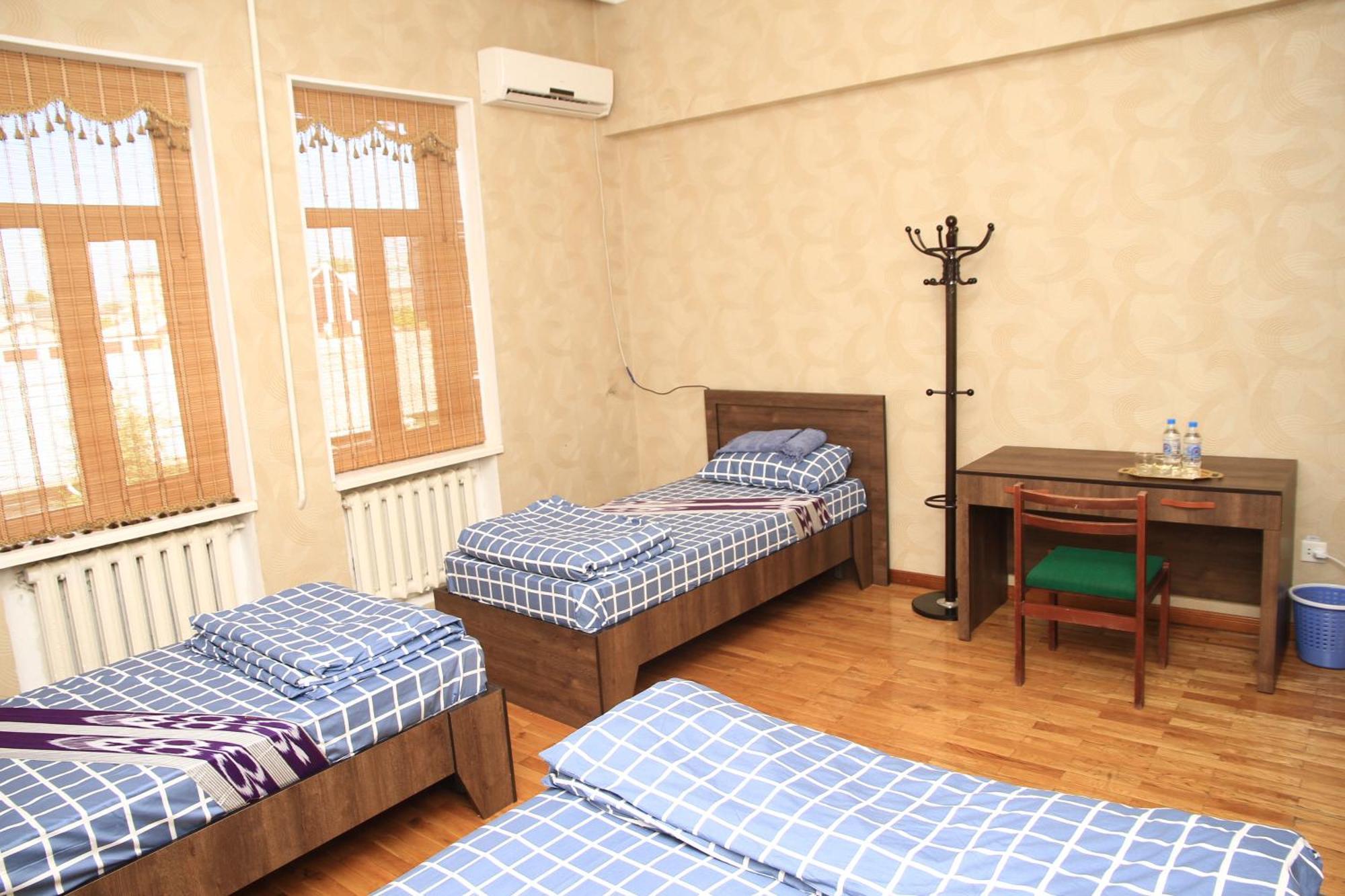 Yellow Hostel Dushanbe Luaran gambar