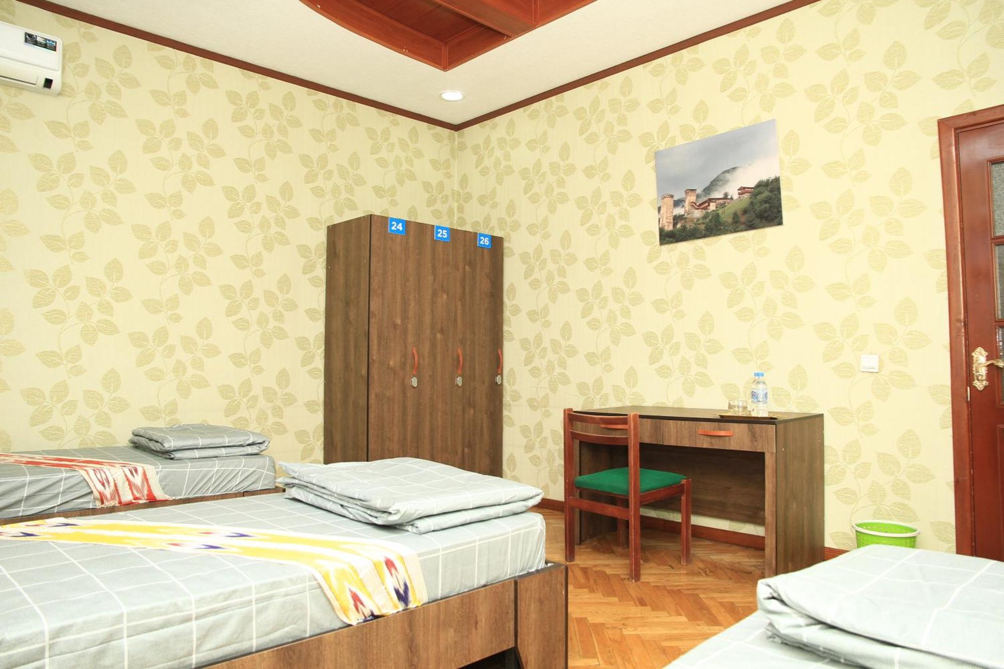 Yellow Hostel Dushanbe Luaran gambar