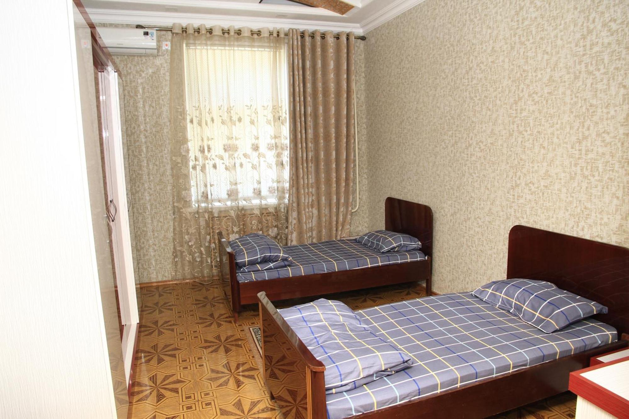 Yellow Hostel Dushanbe Luaran gambar