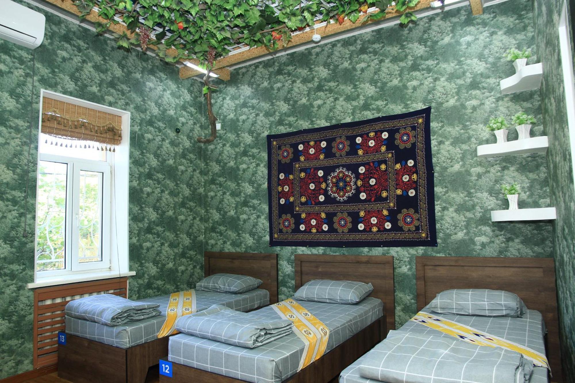Yellow Hostel Dushanbe Luaran gambar