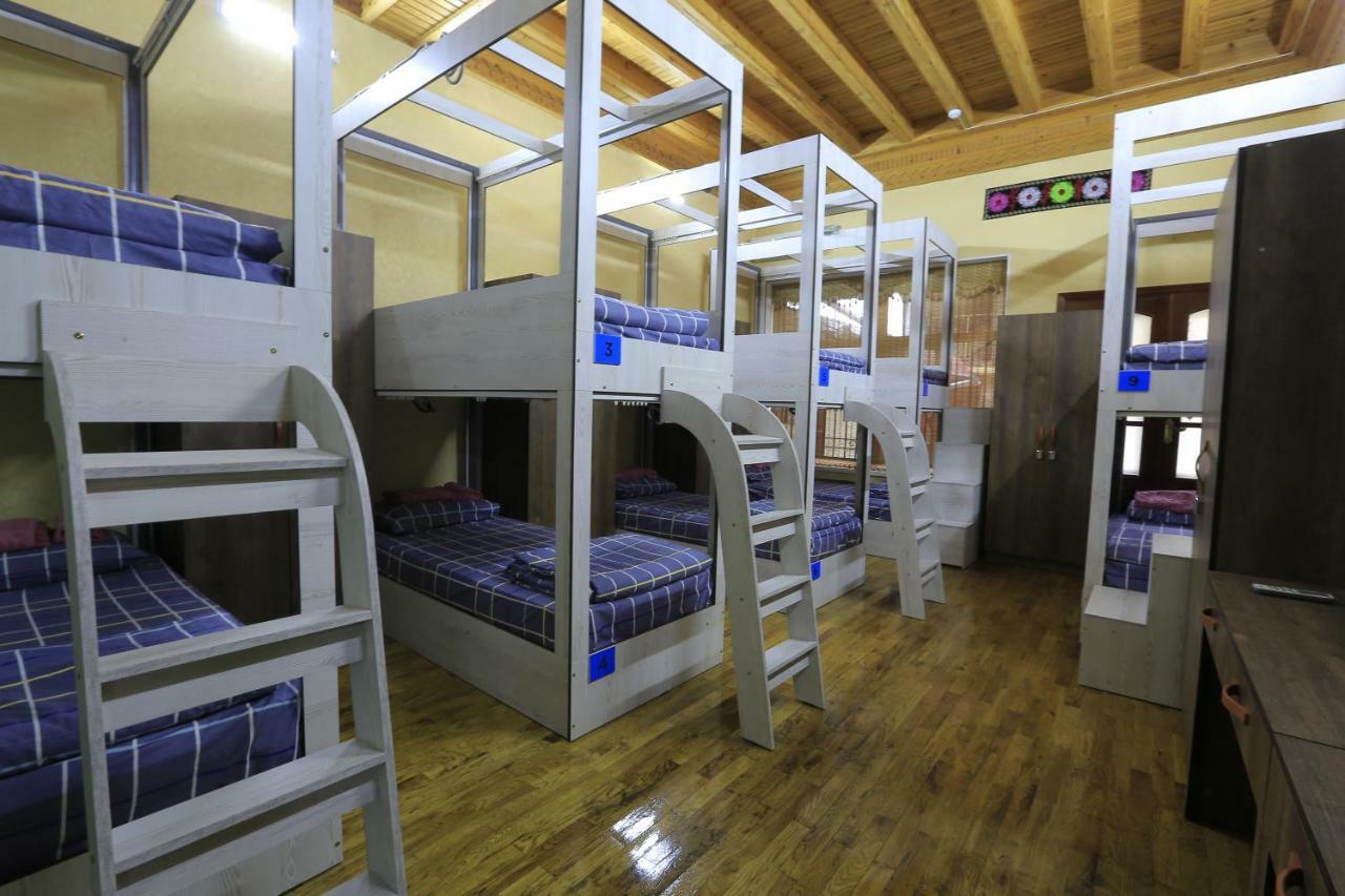 Yellow Hostel Dushanbe Luaran gambar