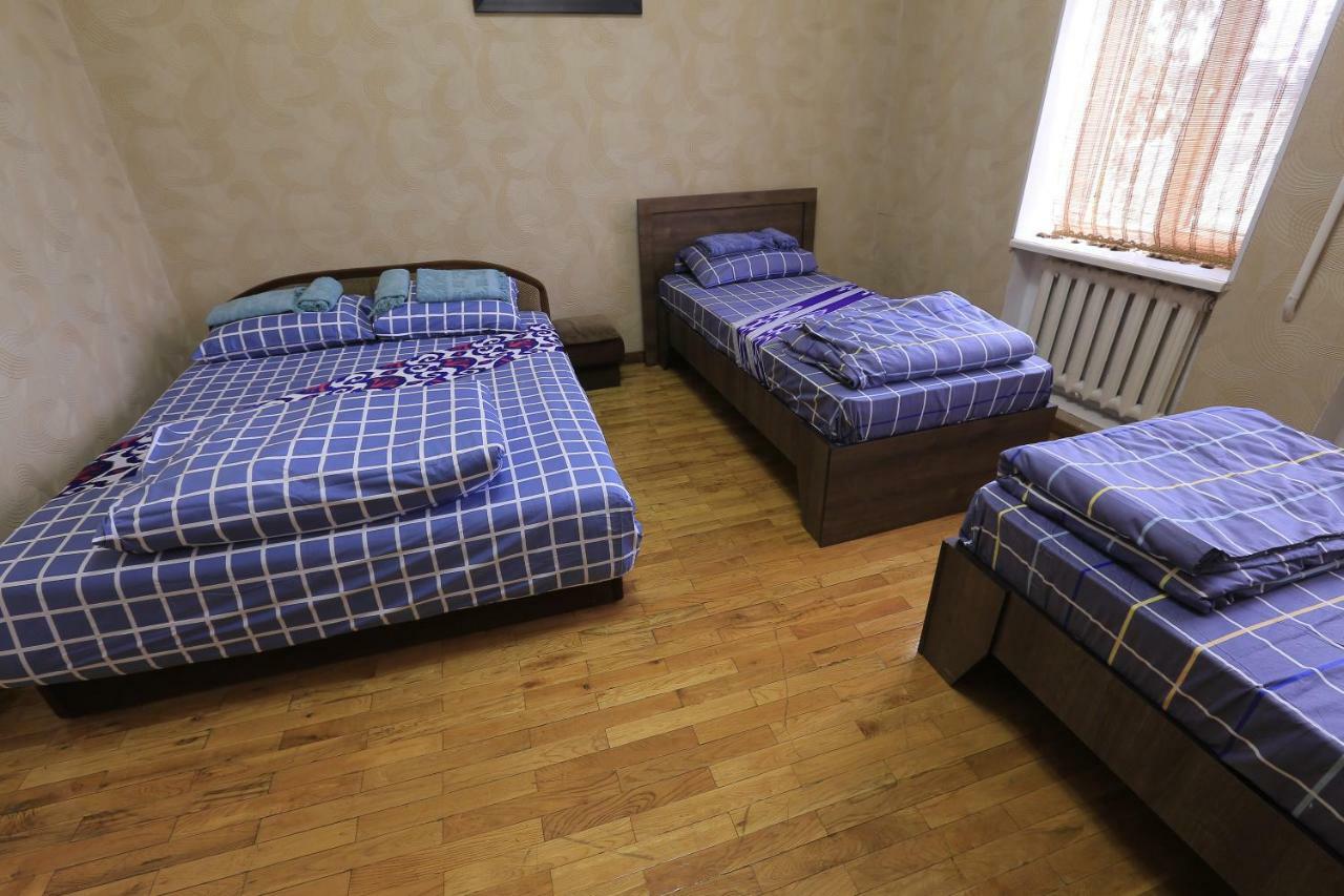 Yellow Hostel Dushanbe Luaran gambar