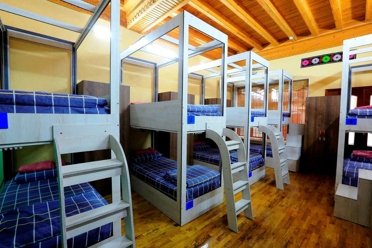 Yellow Hostel Dushanbe Luaran gambar