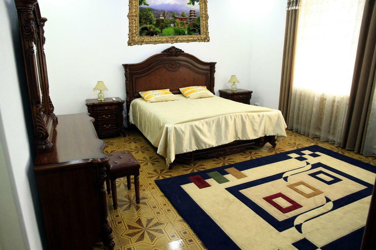 Yellow Hostel Dushanbe Luaran gambar