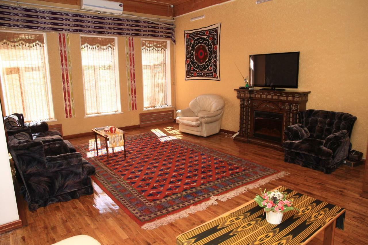 Yellow Hostel Dushanbe Luaran gambar
