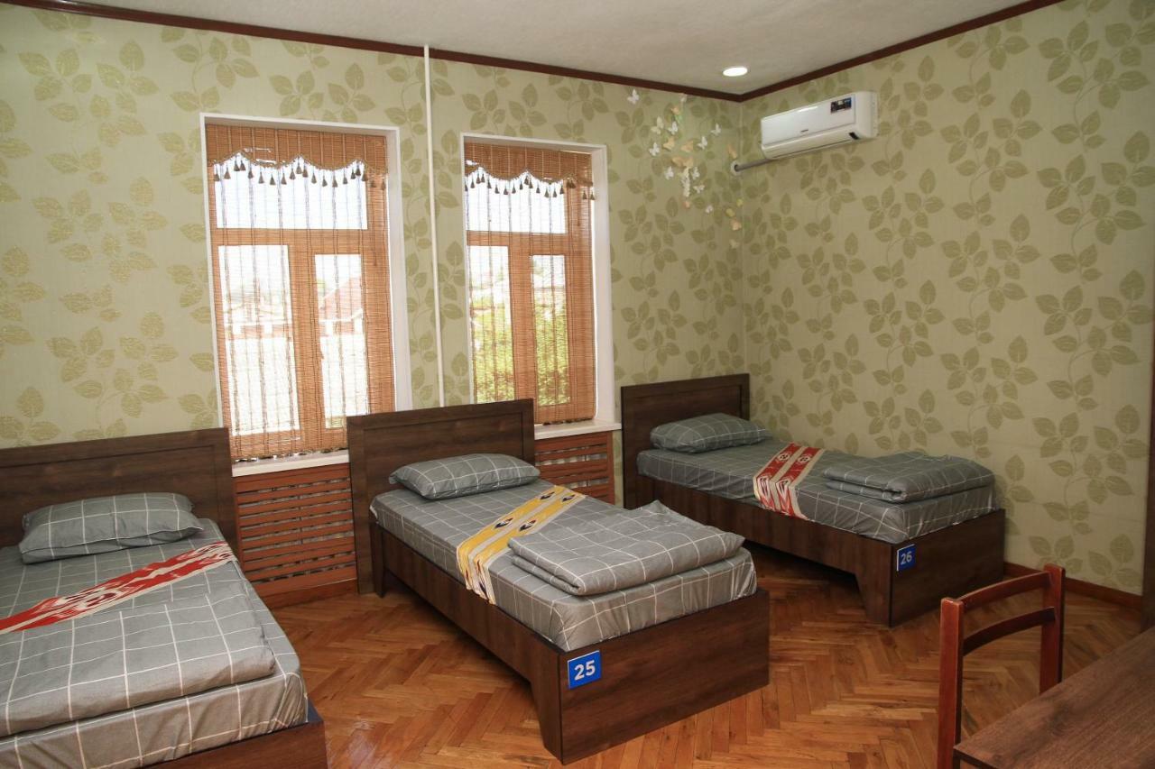 Yellow Hostel Dushanbe Luaran gambar