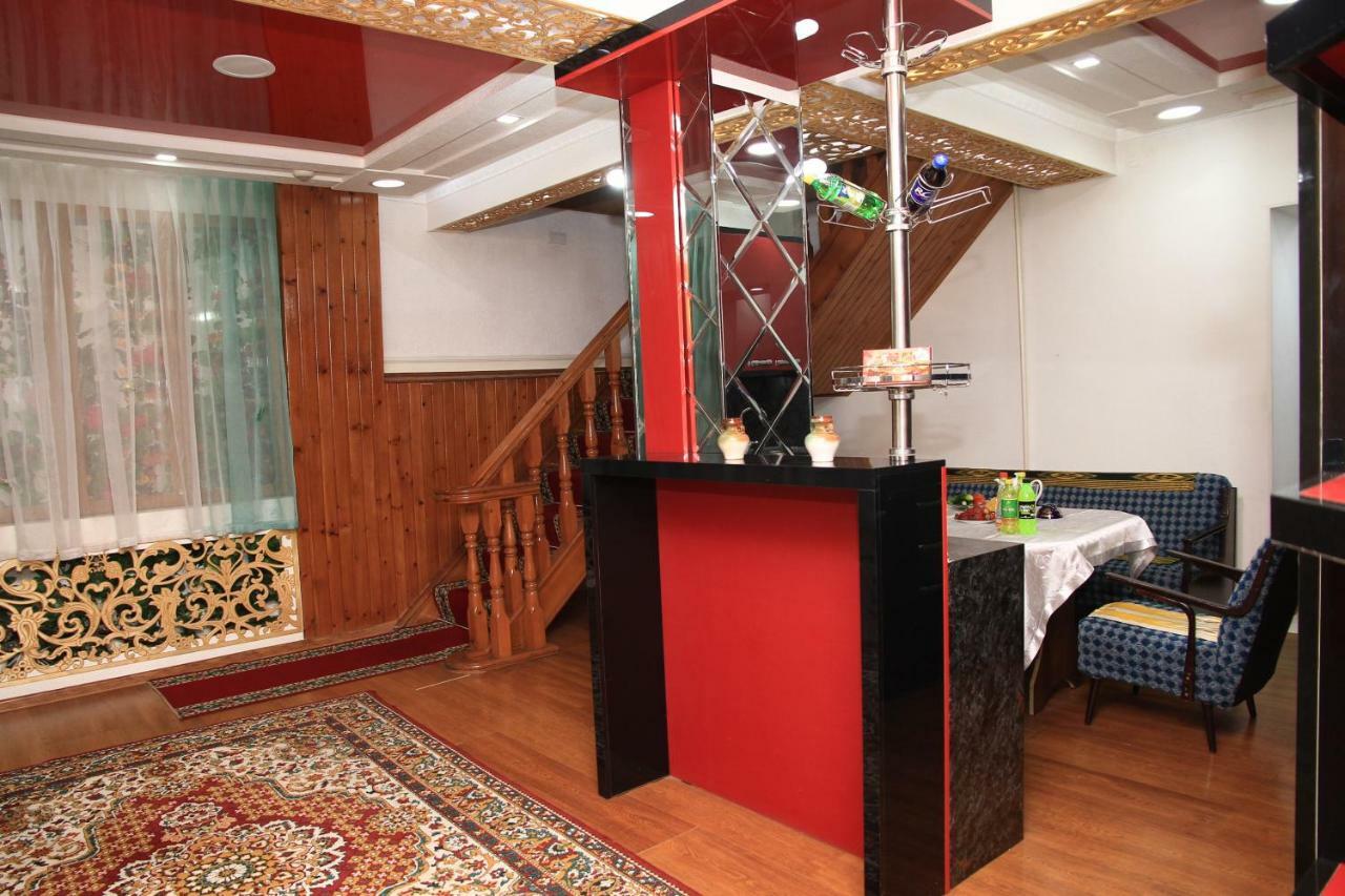 Yellow Hostel Dushanbe Luaran gambar